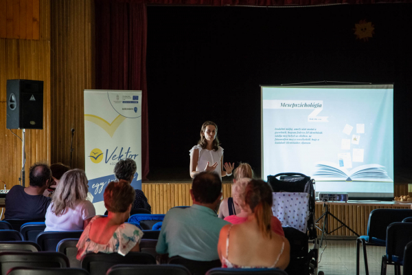 kulturkaravan-knyek-20190810-66B8A1996-4E4D-35E2-8FE2-0CFC71722BE4.jpg