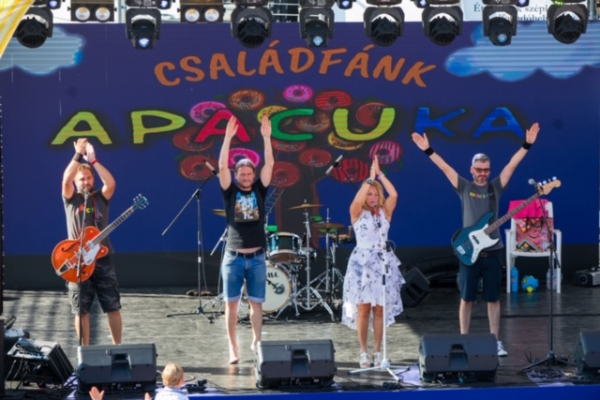 kulturkaravan-velence-20190819-2F7ACD818-8F01-6A6D-1902-D03663994E69.jpg
